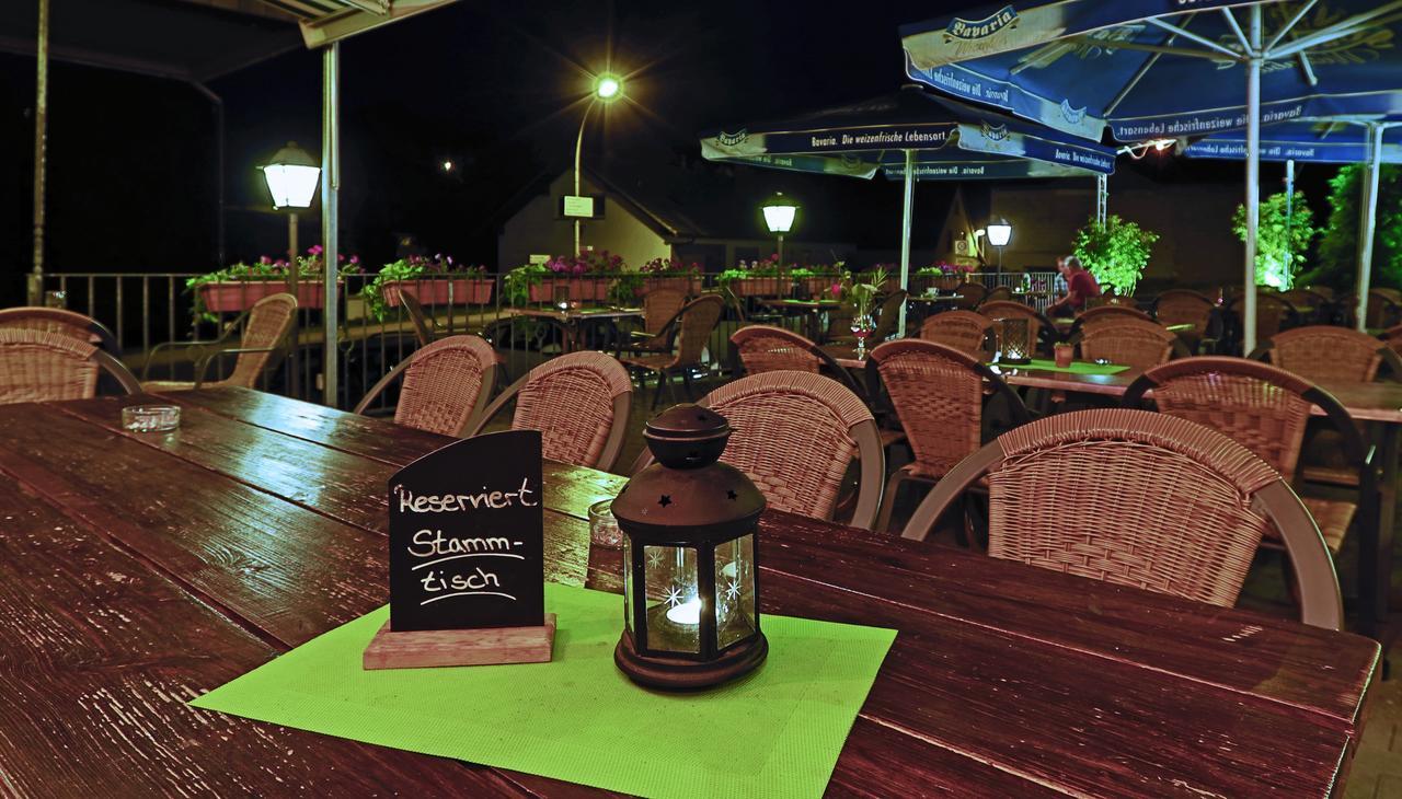 מלון Leidersbach Restaurant Gruener Baum מראה חיצוני תמונה