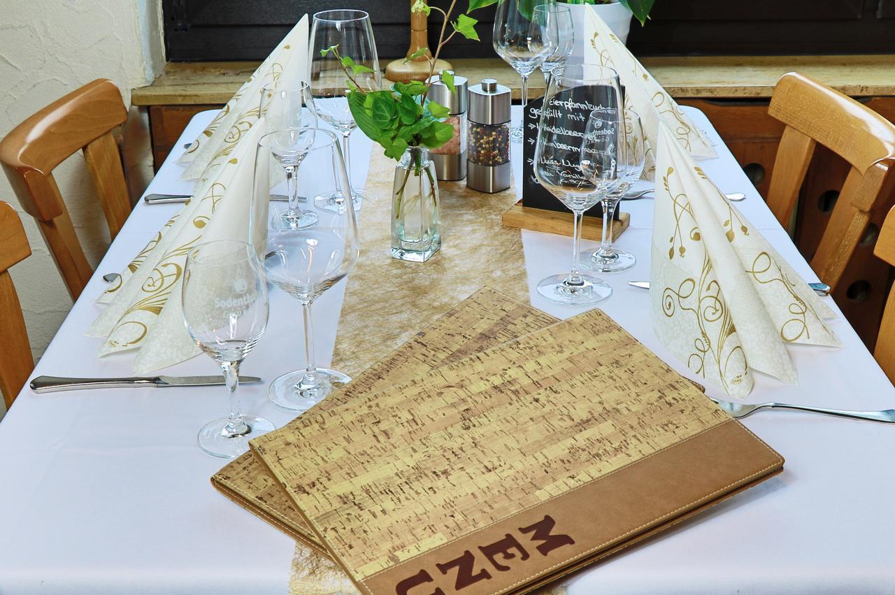 מלון Leidersbach Restaurant Gruener Baum מראה חיצוני תמונה